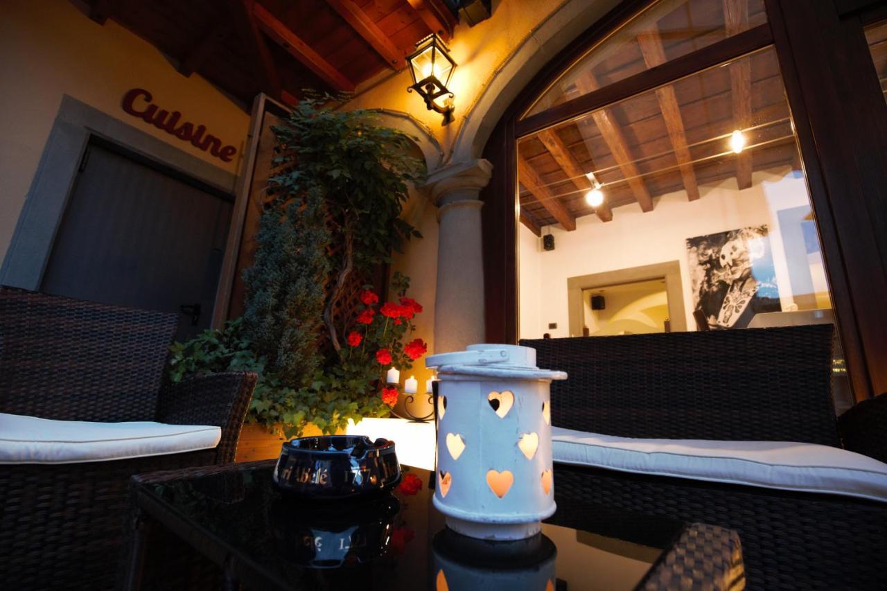 Albergo Antica Locanda Clusone Exterior photo