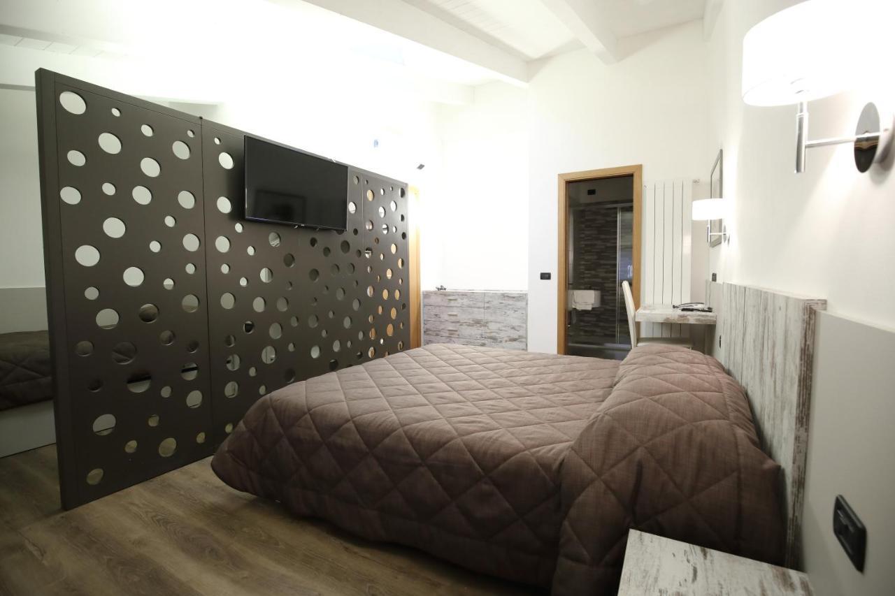 Albergo Antica Locanda Clusone Exterior photo