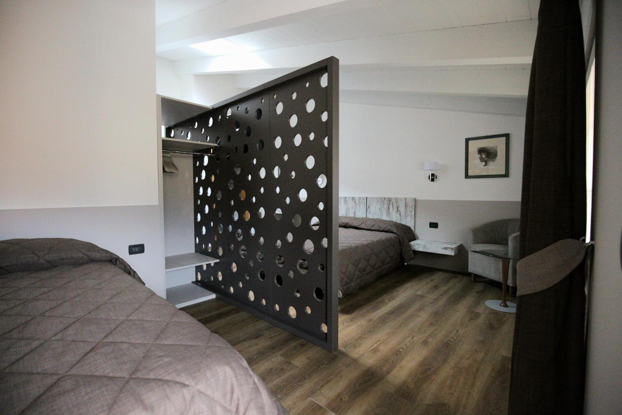 Albergo Antica Locanda Clusone Exterior photo