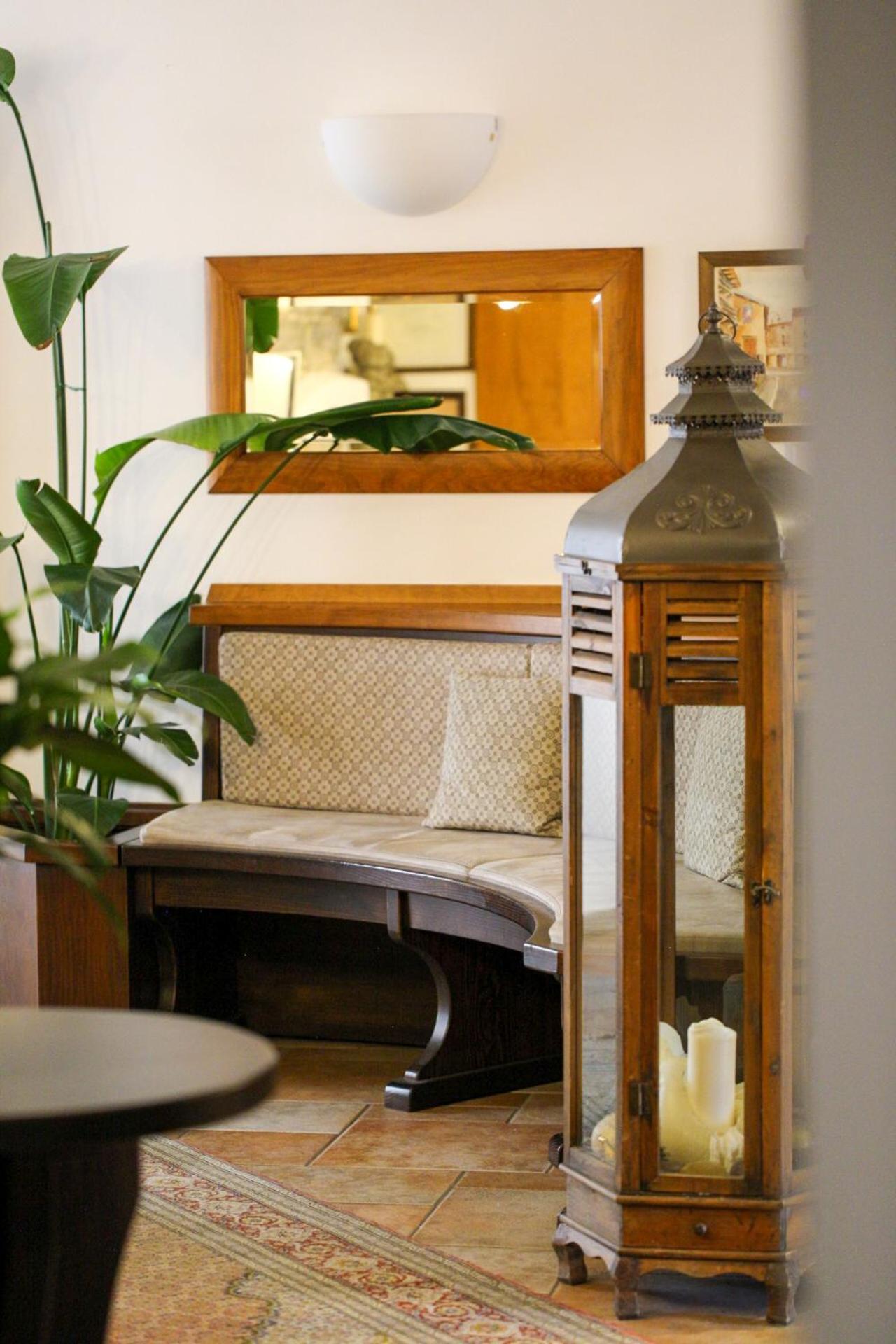 Albergo Antica Locanda Clusone Exterior photo